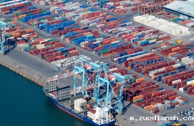 进出口贸易如同强劲的引擎，驱动着世界经济的持续发展和繁荣